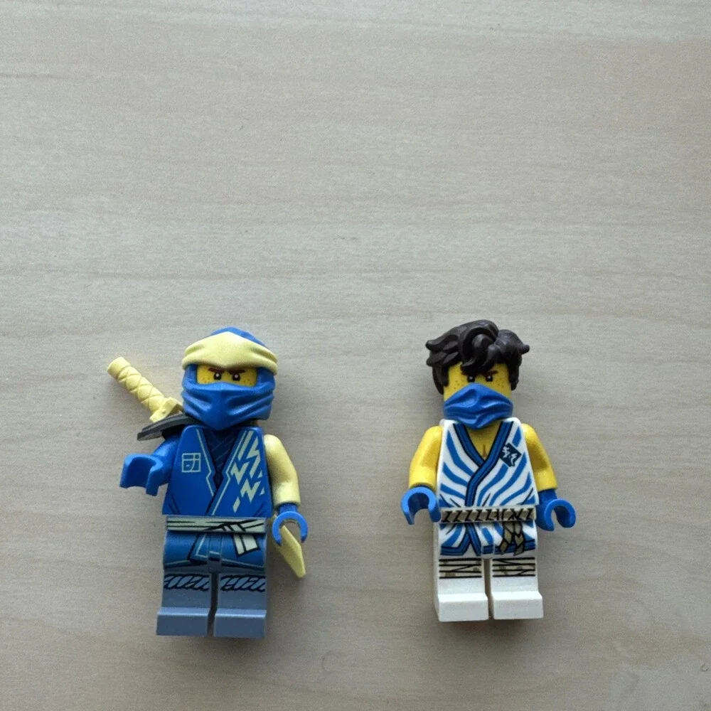 LEGO NINJAGO Jay Blue Ninja Minifigure Lot of 2 Weapons Included